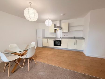 2 bedroom flat to rent - Photo 5