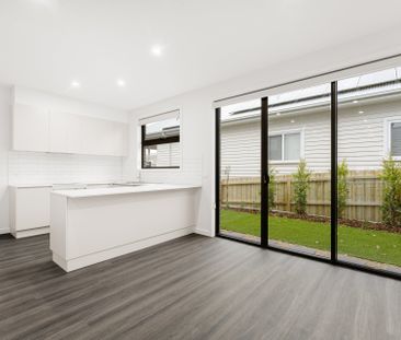 Beautiful Style, Convenience, and Privacy - Photo 6