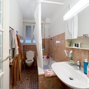 Bel appartement de 2.5 pièces proche du centre-ville - Photo 2