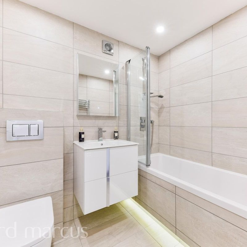 East Street - Photo 1