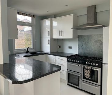 3 Bed Terraced House, Delawyk Crescent, SE24 - Photo 6