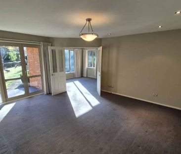 Space and plenty of it! - Photo 5