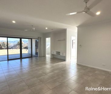 3 Bedroom Unfurnished Home in Bonnie Doon - Photo 2