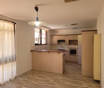 3 Bedroom Family Home - Photo 6