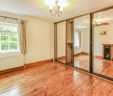 2 bedroom cottage to rent - Photo 2
