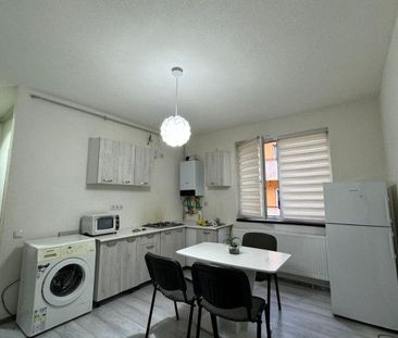 Apartament cu 2 camere, 37 mp, balcon, strada Eroilor - Fotografie 1