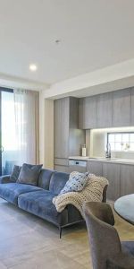 “Stunning, Luxuriuos & Spacious One bedroom Apartment” - Photo 3