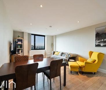 2 bedroom flat to rent - Photo 2