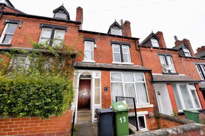 7 bedroom House in Richmond Avenue (7 Beds), Leeds - Photo 4