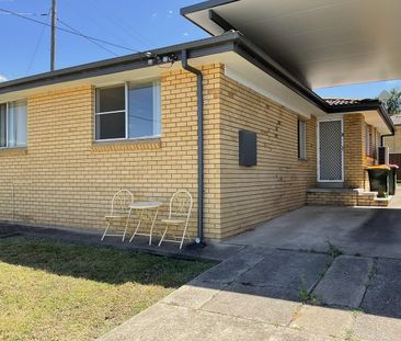 NEAT & MODERN 2 BEDROOM UNIT - Photo 5