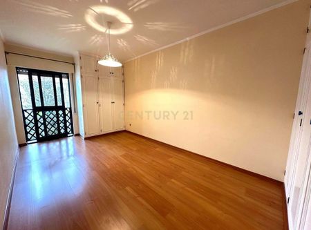 Cascais e Estoril, Lisbon - Photo 4