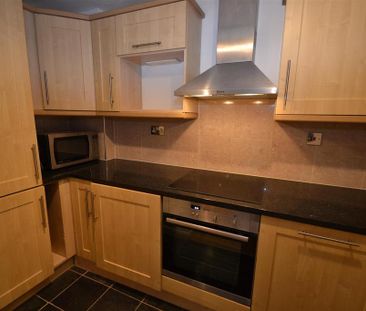 2 bedroom flat to rent - Photo 6