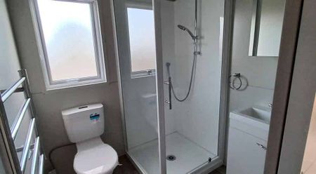 Semi-furnished New 2brm Pirimai - Photo 2