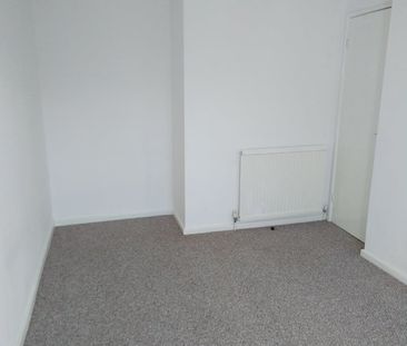 3 Bed Terraced House, Hall Park Hill, S6 - Photo 4