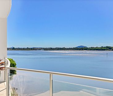 Luxury Waterfront Living! - Photo 4