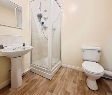 1 bedroom ground floor flat to rent - Photo 3