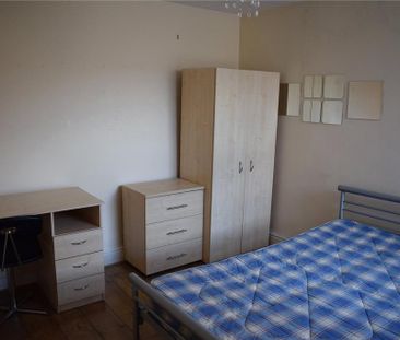 6 bedroom terraced house to rent - Photo 3