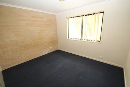 BEAUTIFUL BIG TOWNHOUSE CLOSE TO TOWN - Photo 2