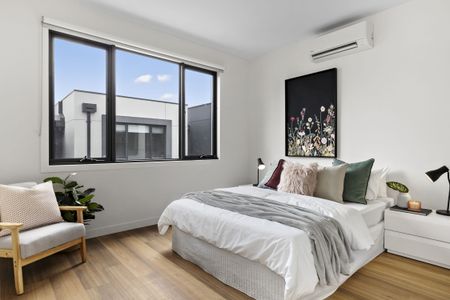 3 Bedroom Home with Natural Light and Modern Features at 3 Leaflove Walk, South Morang - Photo 3
