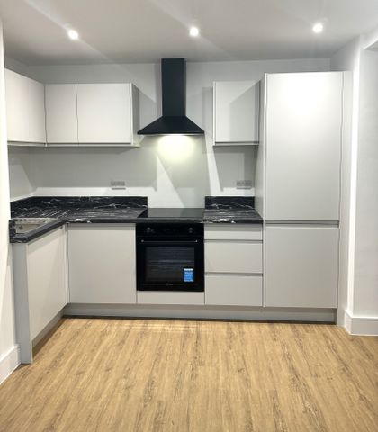 Meanwood Road, Leeds, West Yorkshire - Photo 4