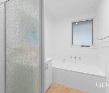 7 Retreat Place, Werribee, Vic 3030 - Photo 1