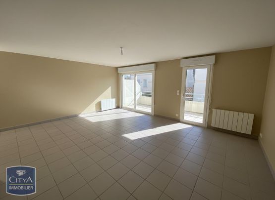 Location Appartement 3 pièces 77m² LA ROCHELLE 17000 - Photo 1