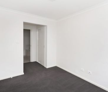 34 Mercer Street, Harkness, Vic 3337 - Photo 4