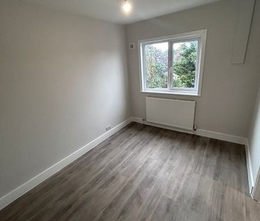 3 Bed Semi-Detached House, Grange Park Road, CR7 - Photo 4