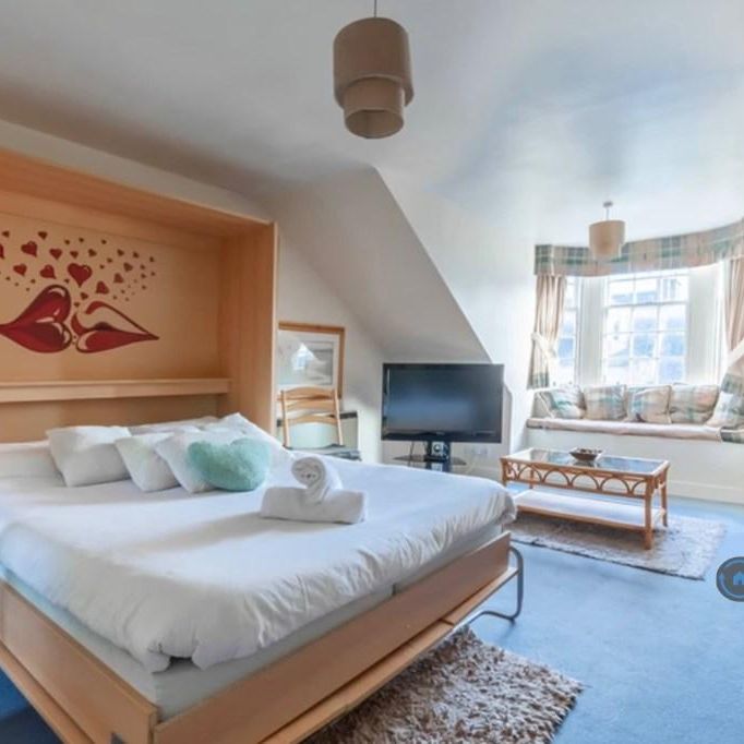 1 bedroom flat to rent - Photo 1