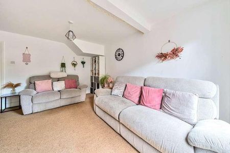 Bench Manor Crescent, Chalfont St. Peter, Gerrards Cross, SL9 - Photo 4