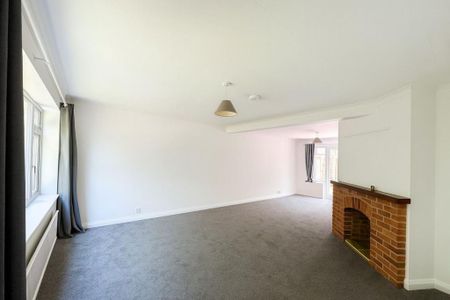 3 bedroom detached house to rent - Photo 3