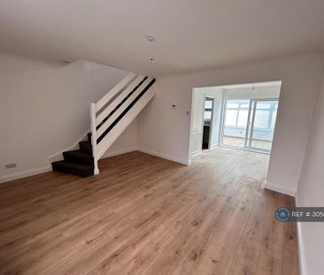 2 bedroom semi-detached house to rent - Photo 2
