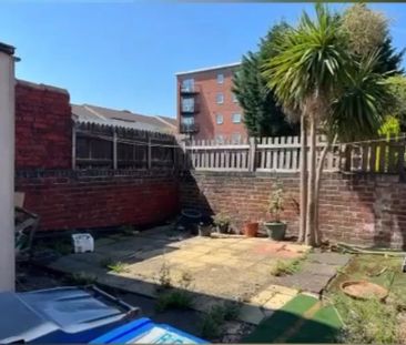 3 Bed Terraced House, Priestley Street, S2 - Photo 6
