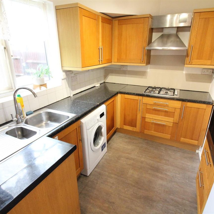 Willow Tree Lane, Hayes - Photo 1