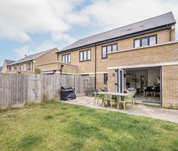 4 bedroom detached house to rent - Photo 4