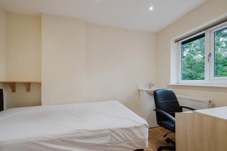 Redshaw Close, Fallowfield, Manchester, M14 - Photo 2