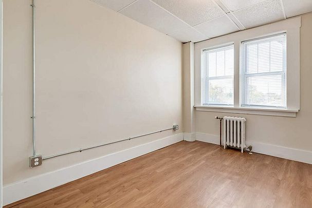 3 Bedroom - Photo 1