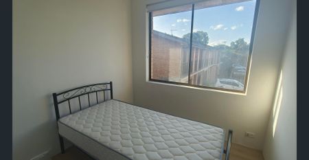 Private Room | Fully Furnished | Bills Included - Photo 2