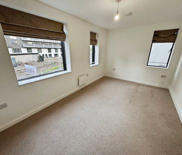 4 bedroom terraced house to rent - Photo 6