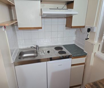 Studio Flat, High Road Leytonstone, E11 - Photo 5