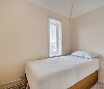 Kingsholm Gardens, London, SE9 - Photo 6