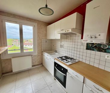 A LOUER - APPARTEMENT T5 - ROANNE - Photo 2