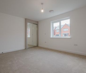 2 bedroom semi-detached house to rent - Photo 3