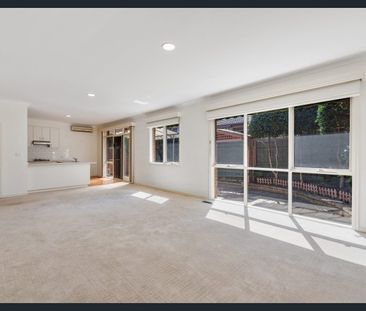 Cozy 2 Bedroom unit in an ideal Location! - Photo 5