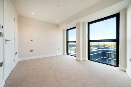 Cockfosters Road, EN4, London - Photo 4