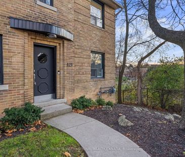 Maison unifamiliale détachée à louer à Toronto - Photo 1