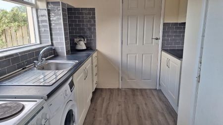 36 Festival Road, Portadown, Craigavon, BT63 5HE - Photo 4