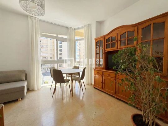 Apartamento de alquiler en Del Arenal, La Malagueta - Monte Sancha - Photo 1