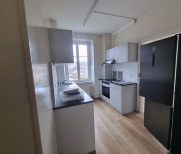 Appartement 4 pièces lumineux au c?ur de la vieille ville - Foto 3