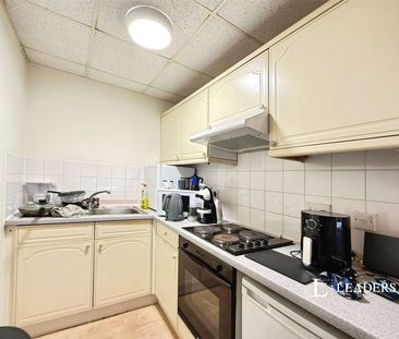 1 bedroom apartment to rent Cresta Court, 3 Crescent Road, Bournemo... - Photo 3